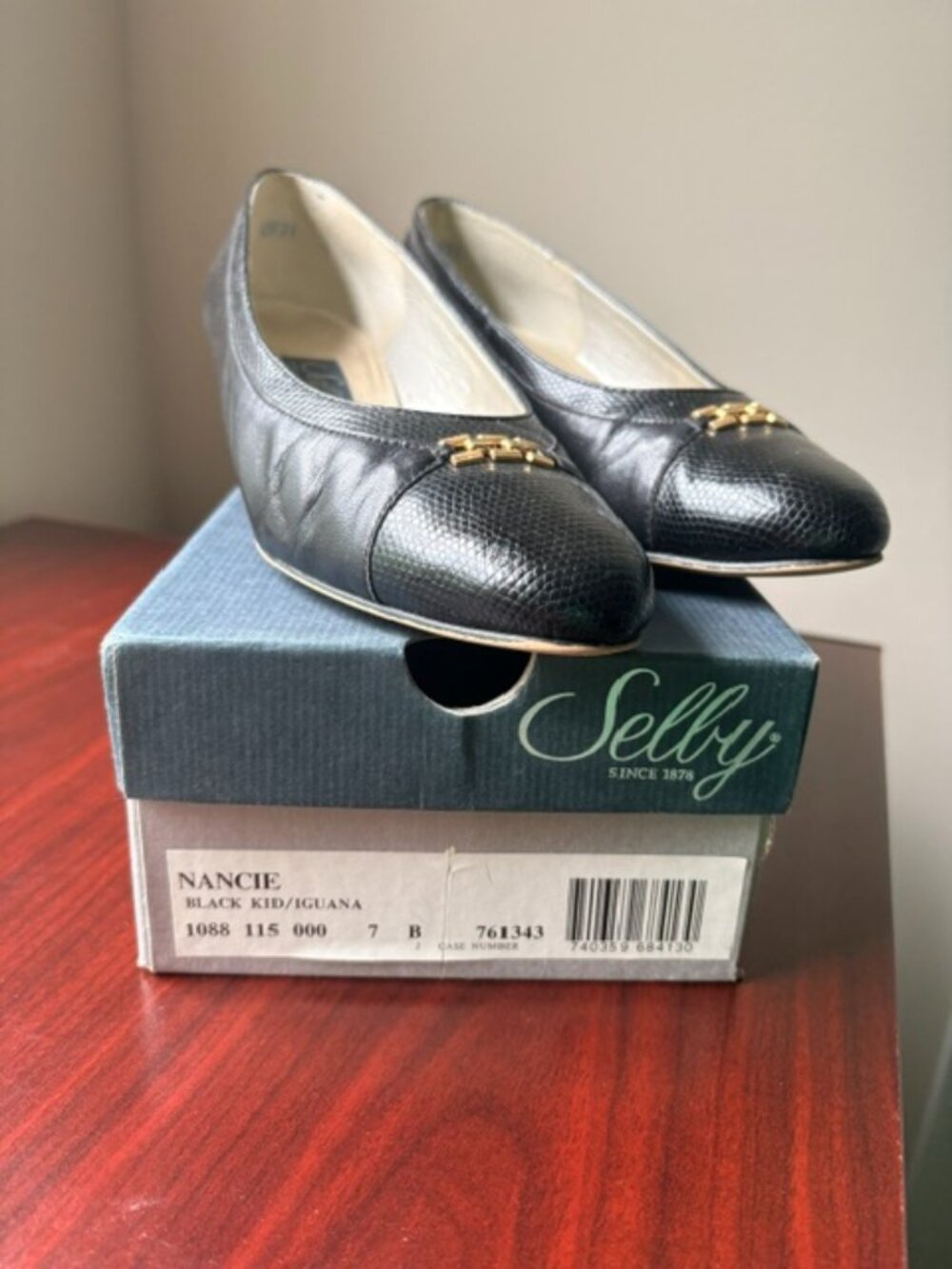Selby "Nancie" Black Leather Pumps - Size 7B - Vintage Classic Heels